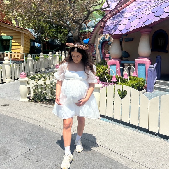 White dress - Picture 2 of 2